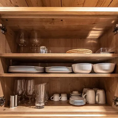 The View - * קפרון